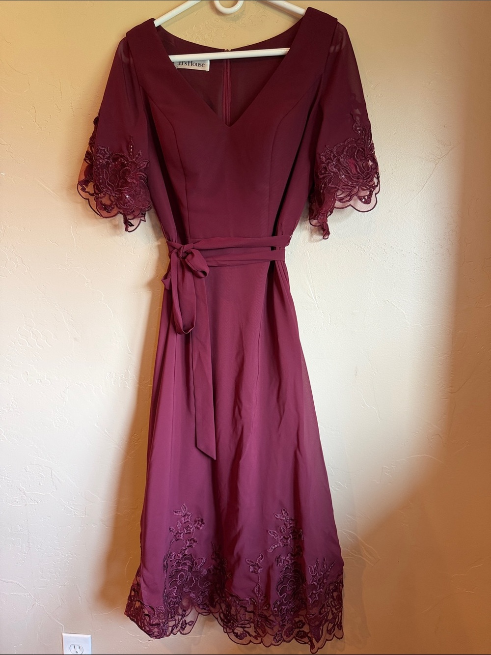 JJs House Burgundy V-Neck Midi Dress with Lace Embroidery